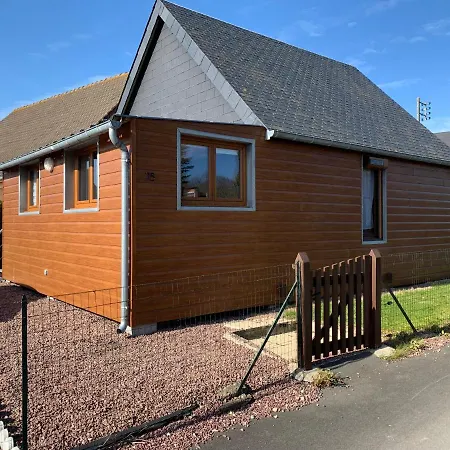 Chalet Chaleureux En Bord De *